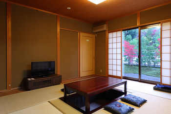 Aoi At Nanzenji Kan-un-an